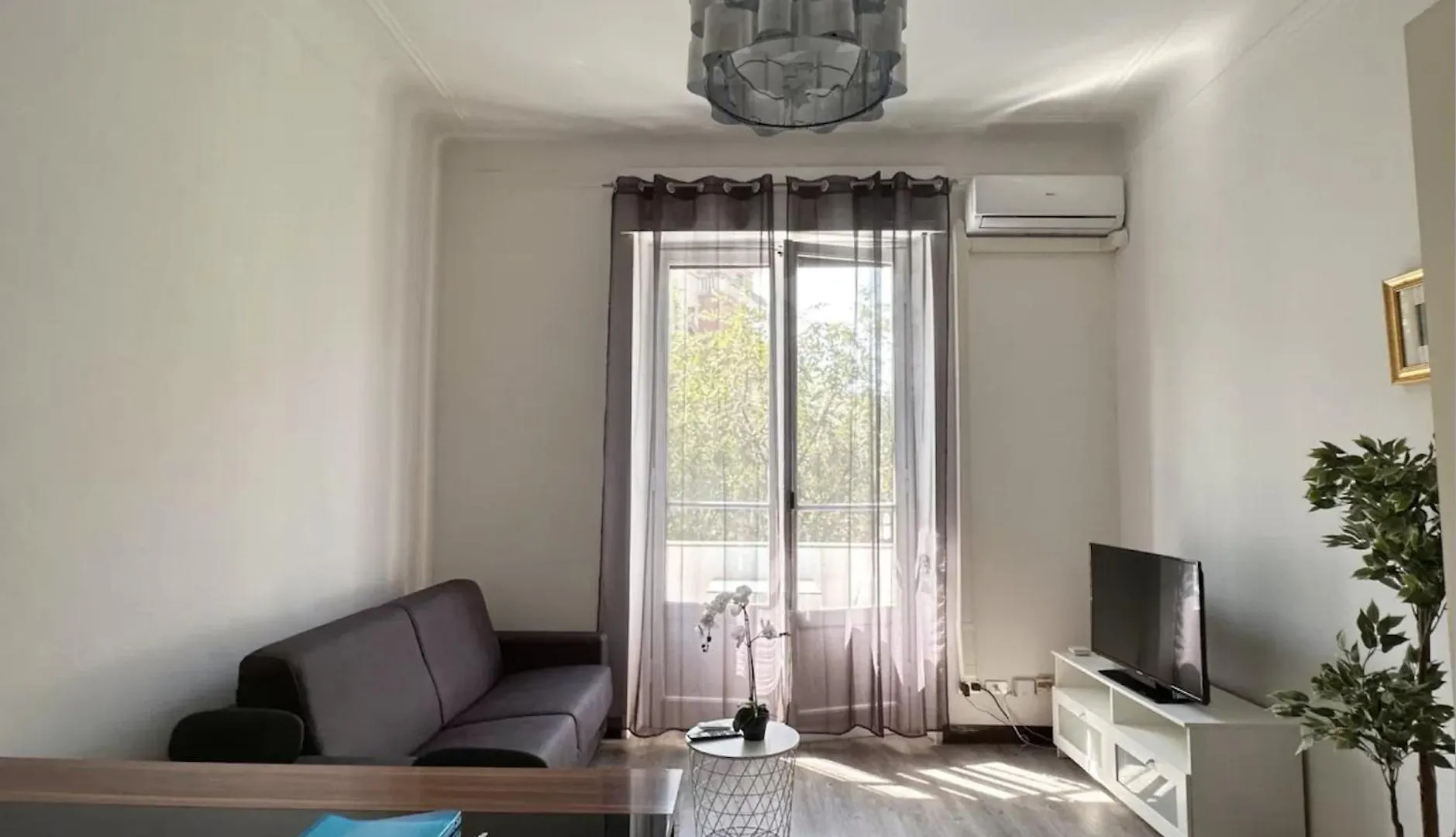 Bwr - Two-Room Apartment Near Navigli Area, Foppa Milan